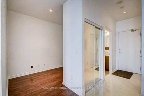 Photo 6 at Ph1501 - 2885 Bayview Avenue, Bayview Village, Toronto Photo 6 at Ph1501 - 2885 Bayview Avenue, Bayview Village, Toronto