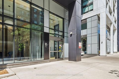 Photo 4 at 347 - 60 PRINCESS Street, Waterfront Communities C8, Toronto