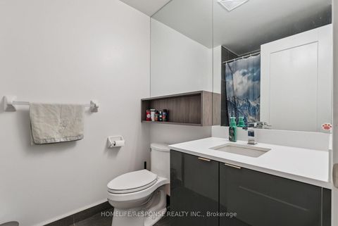 Photo 9 at 347 - 60 PRINCESS Street, Waterfront Communities C8, Toronto