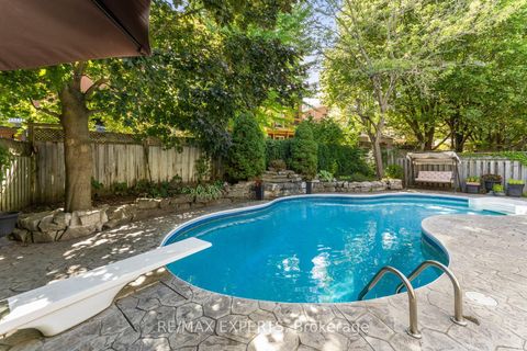 Photo 2 at 286 Kirby Crescent, Glenway Estates, Newmarket