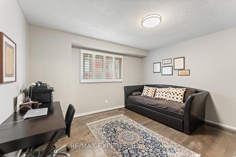 Photo 24 at 286 Kirby Crescent, Glenway Estates, Newmarket