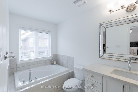 Photo 18 at 231 Sarah Cline Drive, GO Glenorchy, Oakville