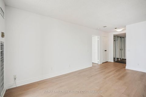 Photo 5 at 1214 - 7 Bishop Avenue, Newtonbrook East, Toronto