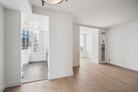 Photo 6 at 1214 - 7 Bishop Avenue, Newtonbrook East, Toronto