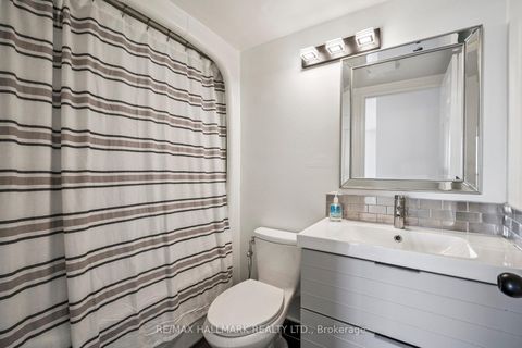 Photo 13 at 1214 - 7 Bishop Avenue, Newtonbrook East, Toronto