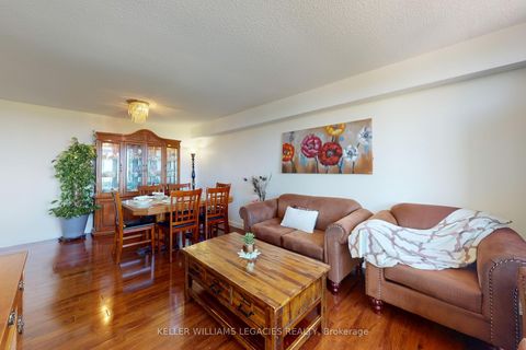 Photo 7 at 1603 - 10 Markbrook Lane, Jamestown, Toronto