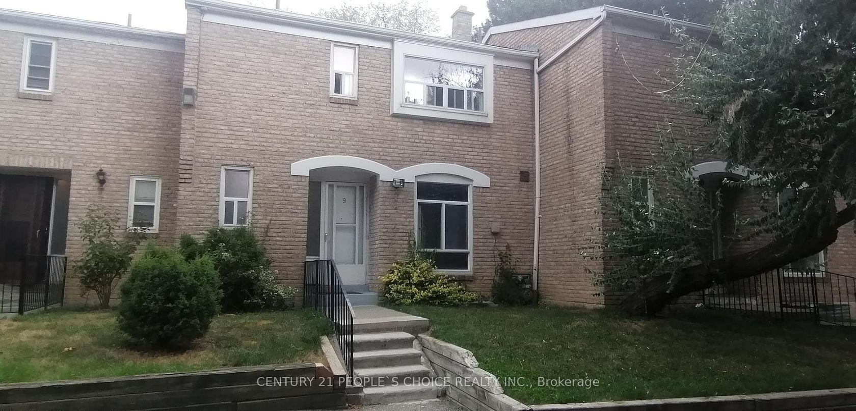 9 - 17 Gosford Boulevard, Black Creek, Toronto 