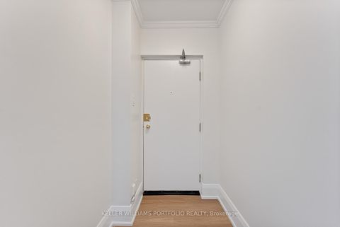 Photo 2 at 402 - 114 Vaughan Road, Cedarvale, Toronto