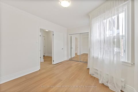 Photo 16 at 402 - 114 Vaughan Road, Cedarvale, Toronto