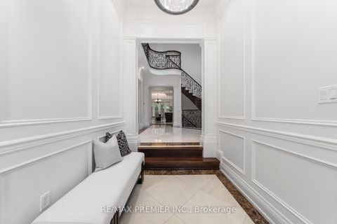 Photo 3 at 117 Upper Canada Drive, Windfields, Toronto