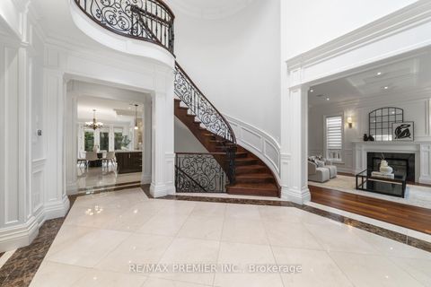 Photo 4 at 117 Upper Canada Drive, Windfields, Toronto