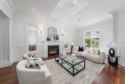 Photo 6 at 117 Upper Canada Drive, Windfields, Toronto