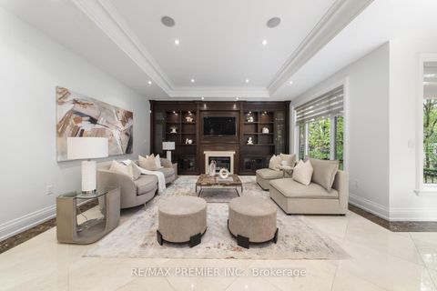 Photo 7 at 117 Upper Canada Drive, Windfields, Toronto