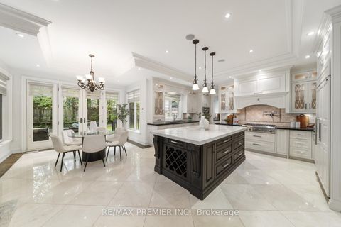 Photo 10 at 117 Upper Canada Drive, Windfields, Toronto