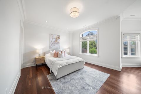 Photo 21 at 117 Upper Canada Drive, Windfields, Toronto