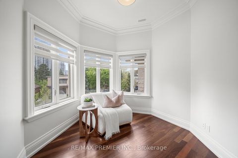 Photo 22 at 117 Upper Canada Drive, Windfields, Toronto