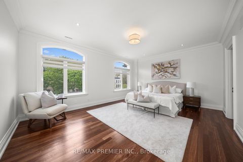 Photo 28 at 117 Upper Canada Drive, Windfields, Toronto