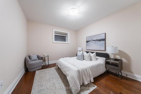 Photo 35 at 117 Upper Canada Drive, Windfields, Toronto