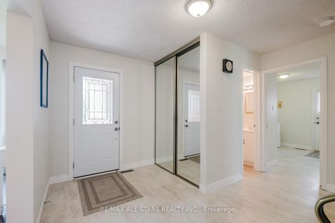 Photo 3 at 45 Wellpark Boulevard, Agincourt North, Toronto