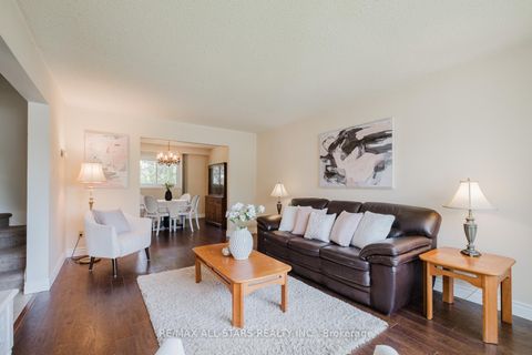 Photo 6 at 45 Wellpark Boulevard, Agincourt North, Toronto