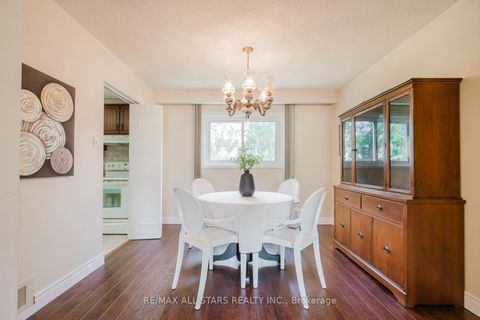 Photo 8 at 45 Wellpark Boulevard, Agincourt North, Toronto