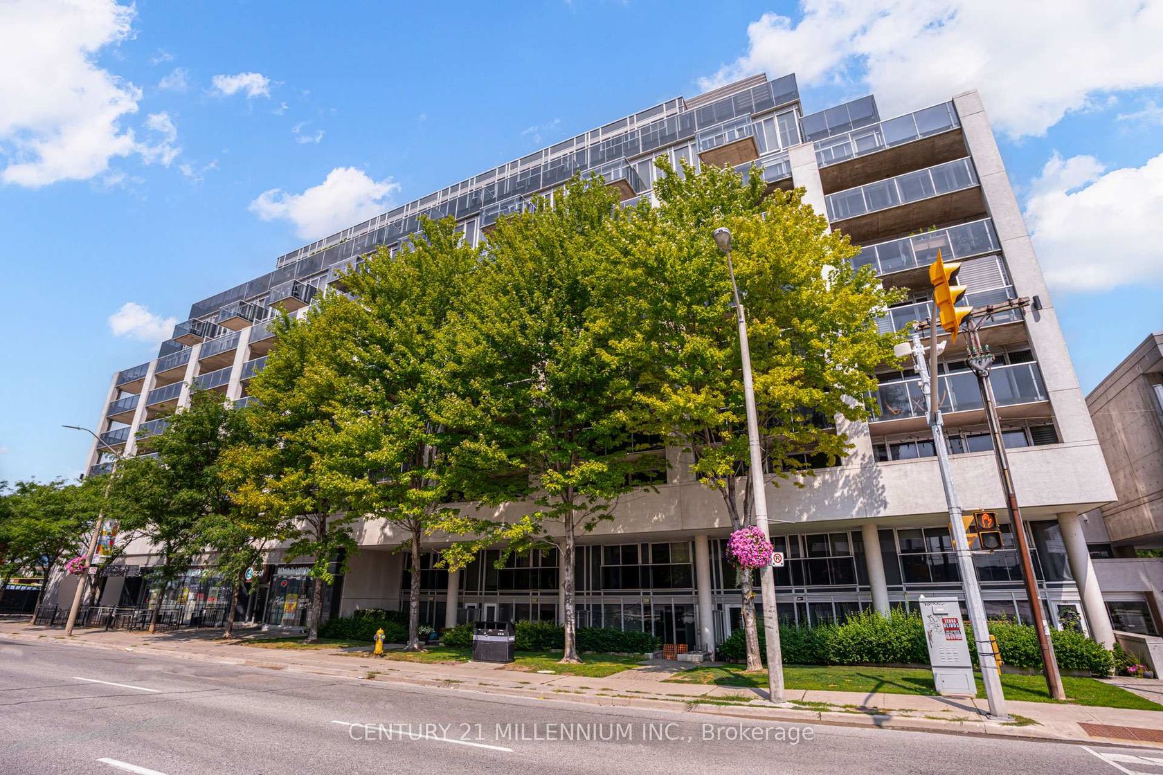 615 - 1050 The Queensway, City Centre West, Toronto by Loree Meneguzzi Real Estate 615 - 1050 The Queensway, City Centre West, Toronto