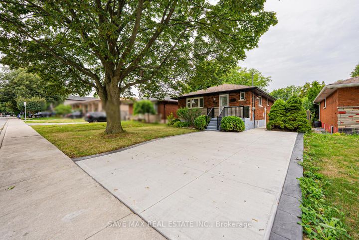 Photo 2 at 248 West 18th Street, Buchanan, Hamilton