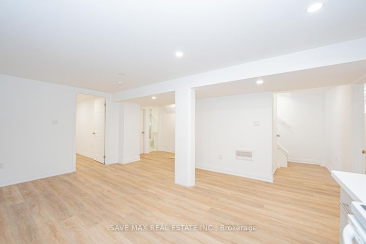 Photo 32 at 248 West 18th Street, Buchanan, Hamilton