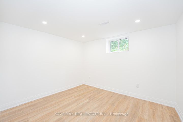 Photo 33 at 248 West 18th Street, Buchanan, Hamilton