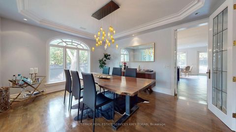 Photo 11 at 2 Gordon Road, Windfields, Toronto