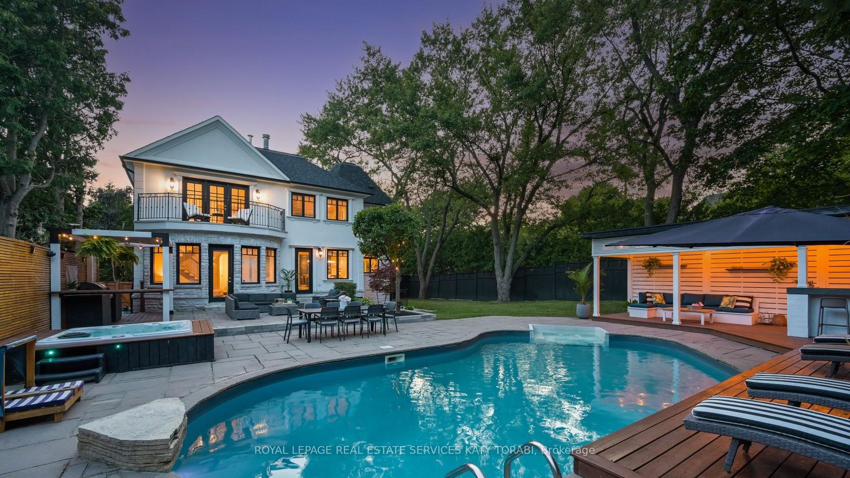 2 Gordon Road, Windfields, Toronto 
