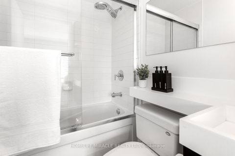 Photo 18 at 3002 - 25 Telegram Mews, Waterfront Communities C1, Toronto