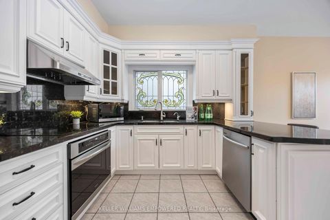 Photo 14 at 60 Brookside Road, Westbrook, Richmond Hill