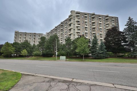 Photo 2 at A34 - 288 Mill Road, Markland Wood, Toronto