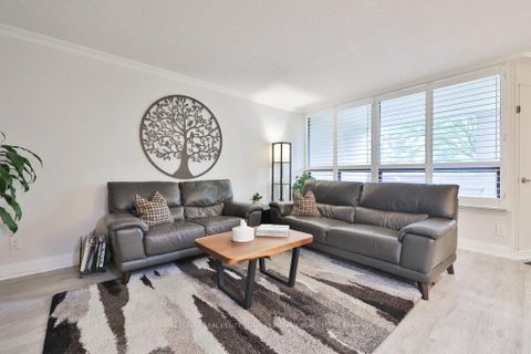 Photo 9 at A34 - 288 Mill Road, Markland Wood, Toronto