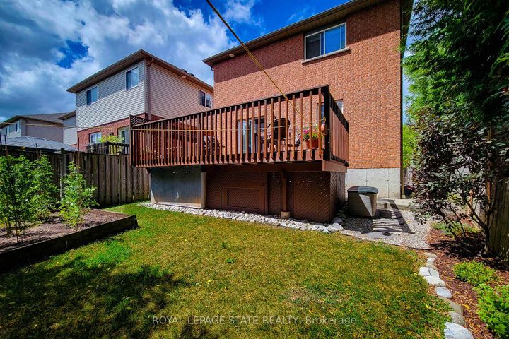 Photo 5 at 9 - 78 Peachwood Crescent, Stoney Creek, Hamilton