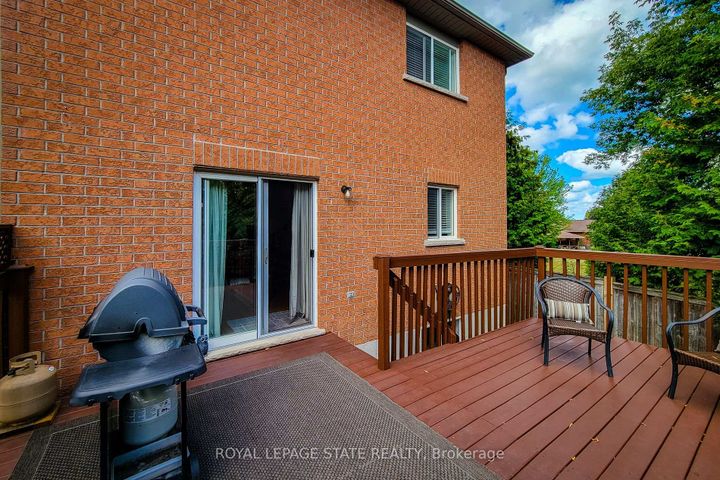 Photo 9 at 9 - 78 Peachwood Crescent, Stoney Creek, Hamilton