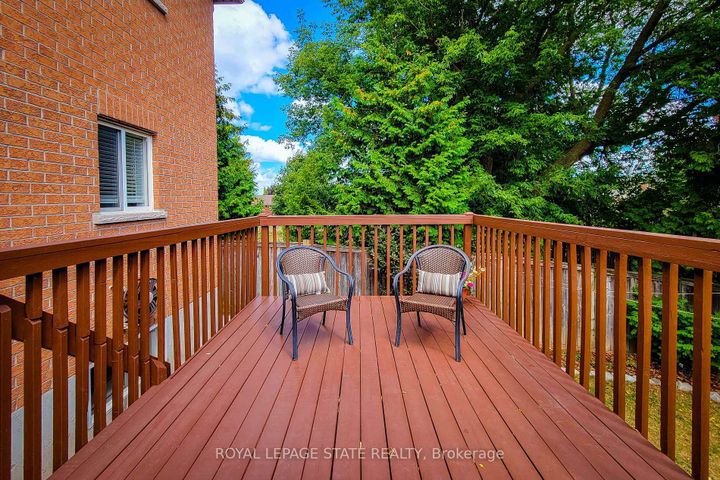 Photo 11 at 9 - 78 Peachwood Crescent, Stoney Creek, Hamilton