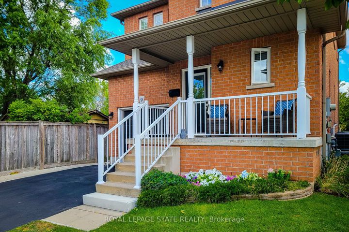 Photo 13 at 9 - 78 Peachwood Crescent, Stoney Creek, Hamilton