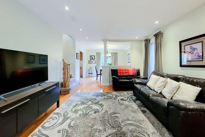 Photo 18 at 9 - 78 Peachwood Crescent, Stoney Creek, Hamilton