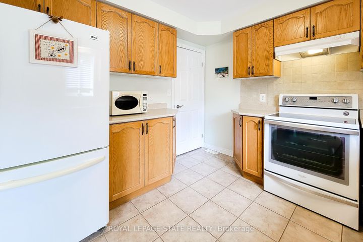 Photo 25 at 9 - 78 Peachwood Crescent, Stoney Creek, Hamilton