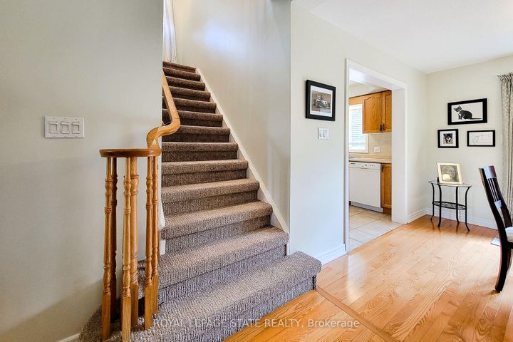 Photo 27 at 9 - 78 Peachwood Crescent, Stoney Creek, Hamilton