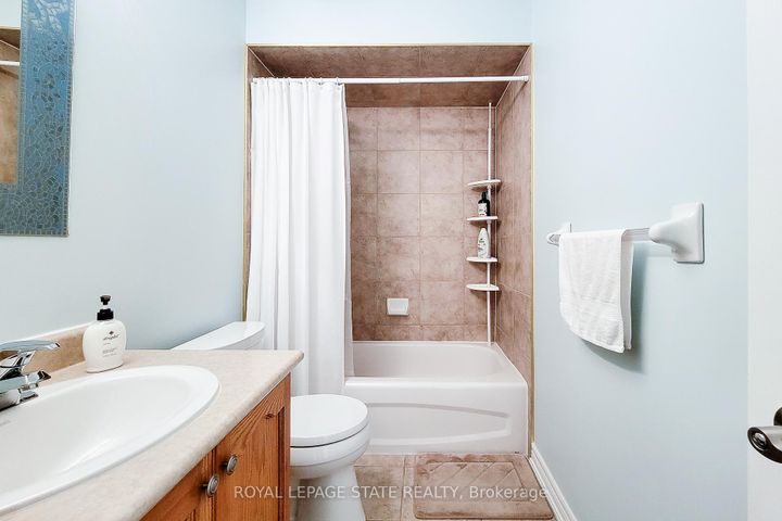 Photo 38 at 9 - 78 Peachwood Crescent, Stoney Creek, Hamilton