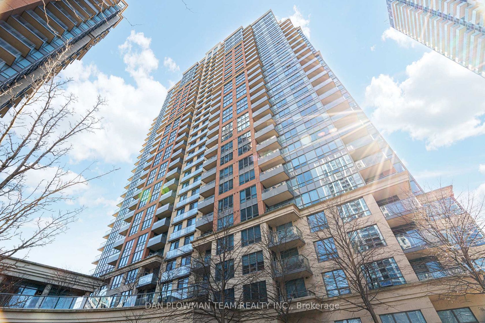 2045 - 35 Viking Lane, City Centre West, Toronto by Loree Meneguzzi Real Estate 2045 - 35 Viking Lane, City Centre West, Toronto