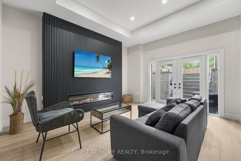Photo 9 at 262 Senlac Road, Willowdale West, Toronto