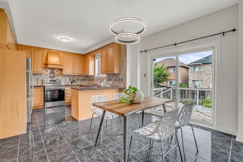 Photo 8 at 130 Royview Crescent, Vellore Village, Vaughan