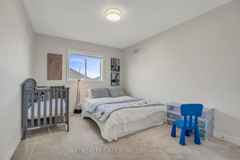 Photo 19 at 130 Royview Crescent, Vellore Village, Vaughan