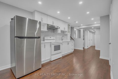Photo 23 at 130 Royview Crescent, Vellore Village, Vaughan