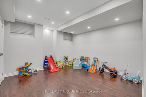 Photo 26 at 130 Royview Crescent, Vellore Village, Vaughan
