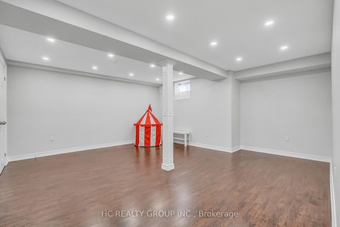 Photo 28 at 130 Royview Crescent, Vellore Village, Vaughan